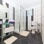 Three Bedroom تروغير