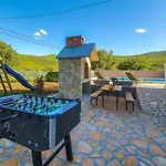 فيلة Three Bedroom تروغير