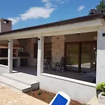 Three Bedroom تروغير