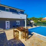 Three Bedroom فيلة *