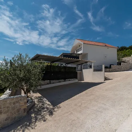 Three Bedroom Villa Trogir